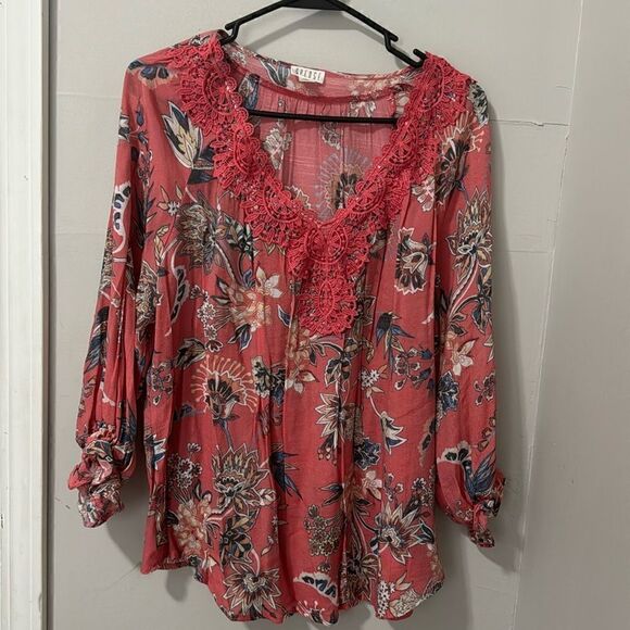 SPENSE FLORAL BLOUSE SIZE LARGE - Picture 1 of 8